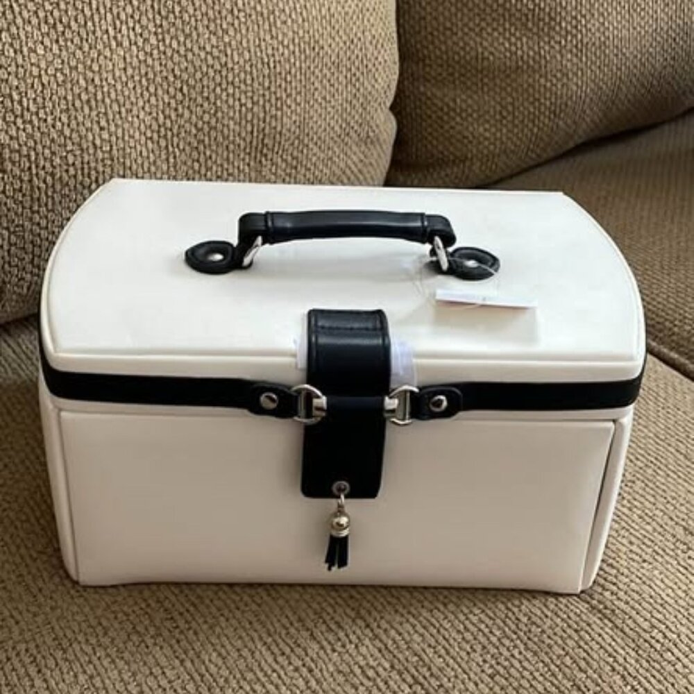 White /Black Jewelry Box with Handle NWT